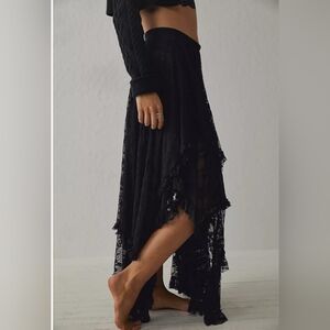 Black Lace Women's Asymmetrical Skirt